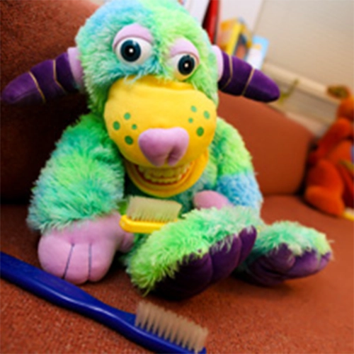 Pediatric Dentist Grosse Pointe Woods MI Little Monster Guy HP Little Green Monster With A Toothbrush